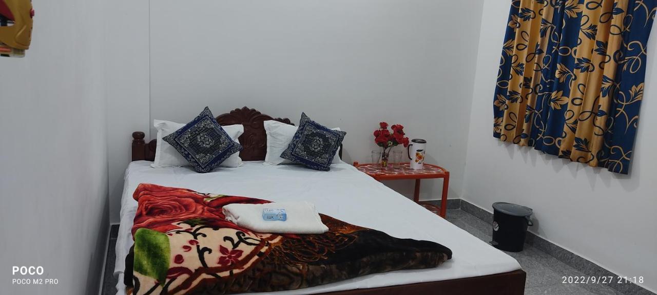 Hotel Neel Dipayan Baghmundi Bagian luar foto